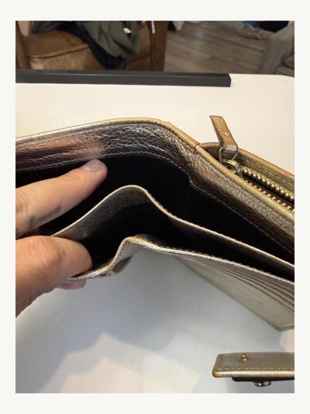 Gucci Abbey GG Canvas Gold D-Ring Wallet - Picture 6 of 11